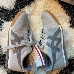Ultimate 81 by onitsuka tiger ASICS size 7